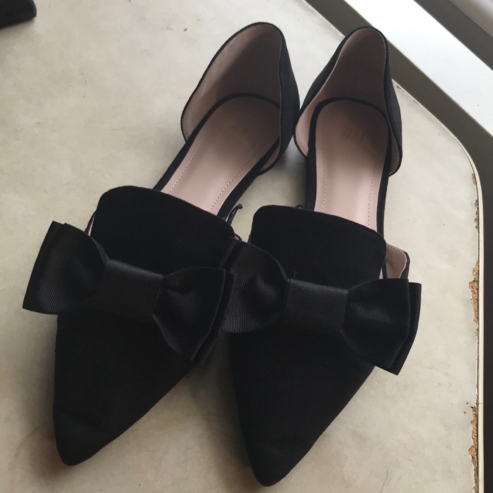 Bow tie flats